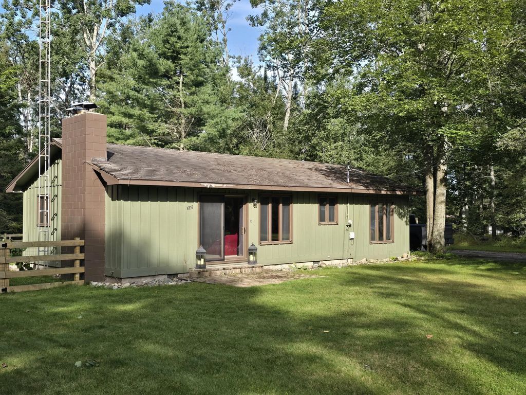 4355 N Wood Road, Lincoln