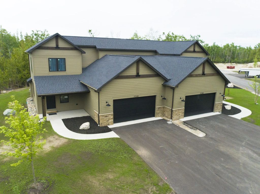 17240 Cedar Grove Court Unit 5, Presque Isle