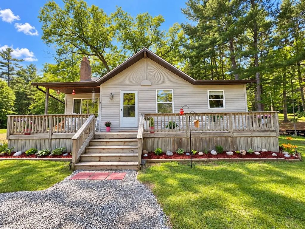 6747 Mount Maria Road, Hubbard Lake