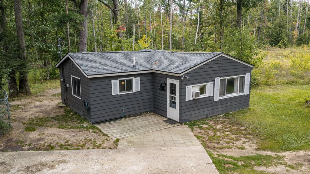 4132 W Otsego Lake Drive, Gaylord