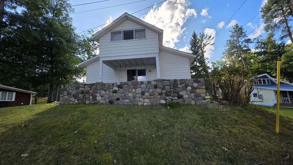 413 W Main Street, Spruce
