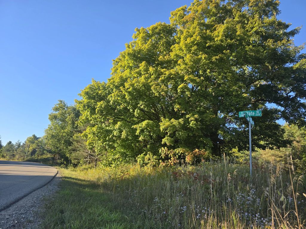 4936 Johnston Hill Road, Harbor Springs