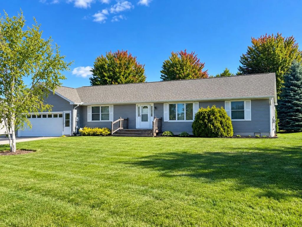 79 Williams Street, St. Ignace