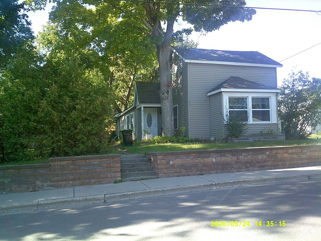 812 Maple Street, Petoskey