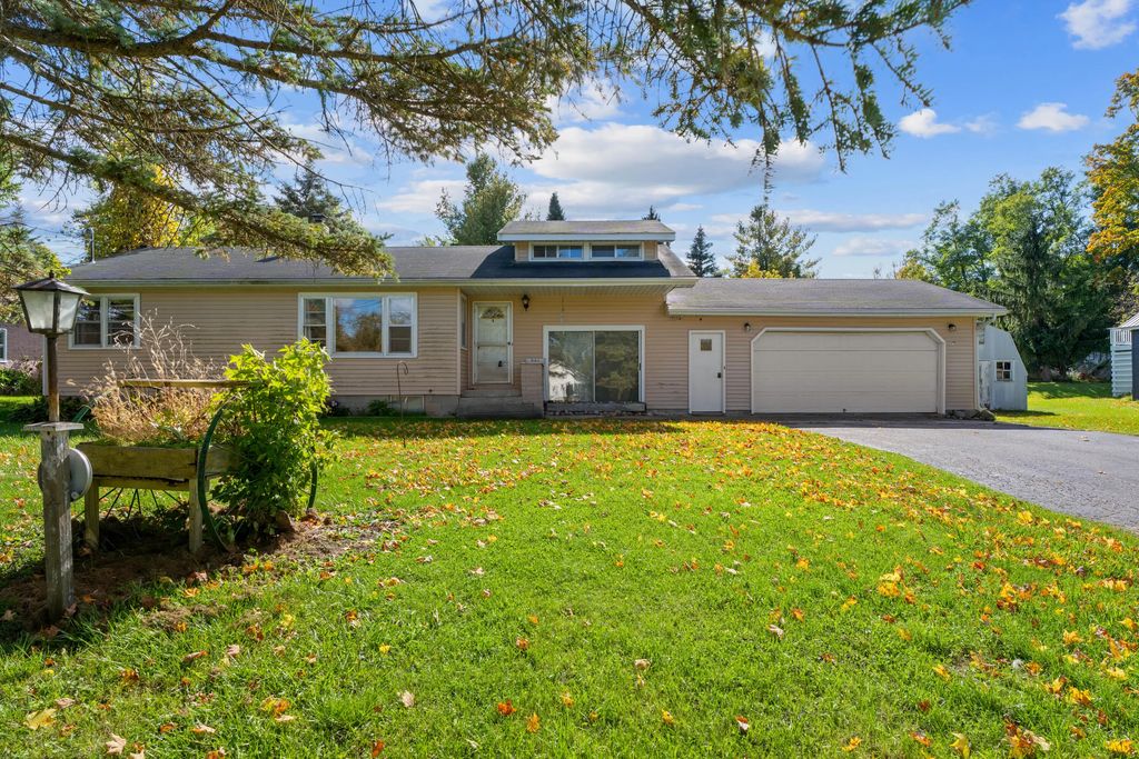 340 Lynn Street, Hillman