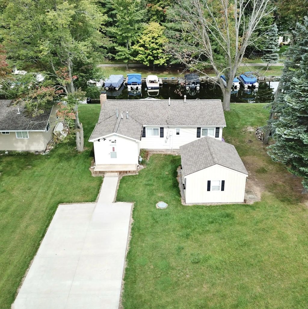 1933 Mallard Lane, St. Helen