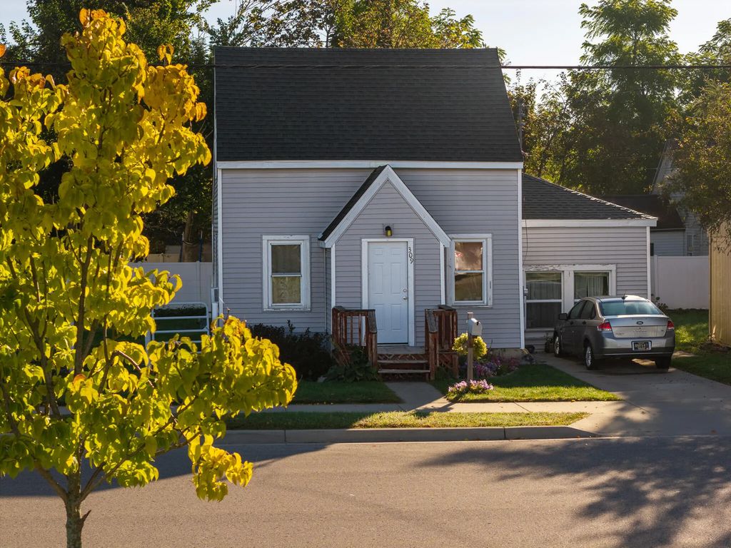 309 S Elm Avenue, Gaylord