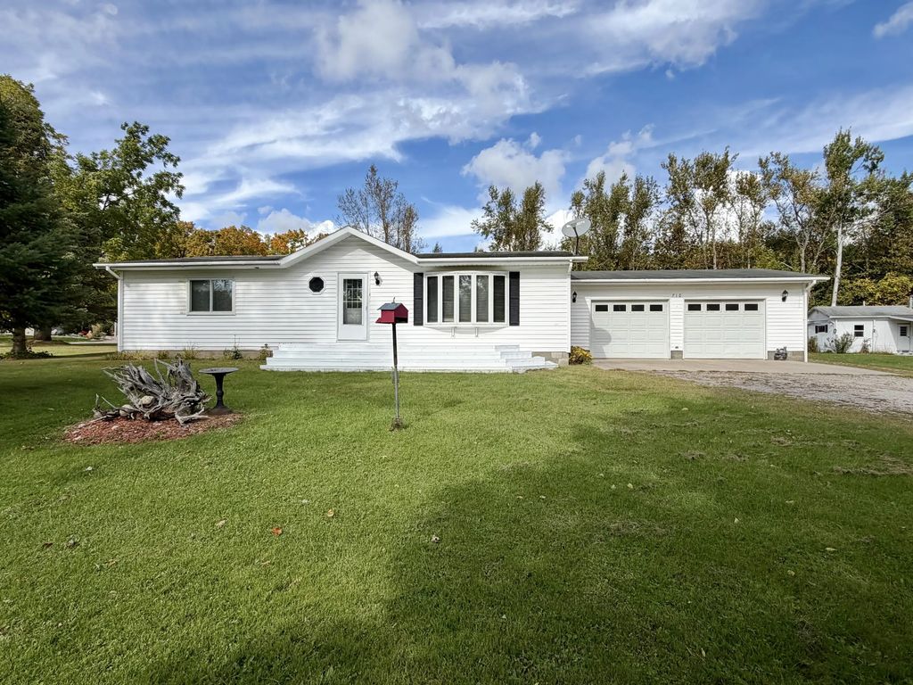 710 Foote Road, Cheboygan