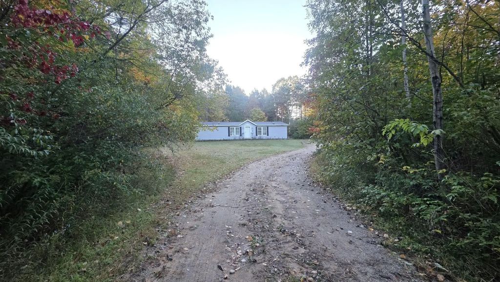 175 S Barlow Road, Harrisville