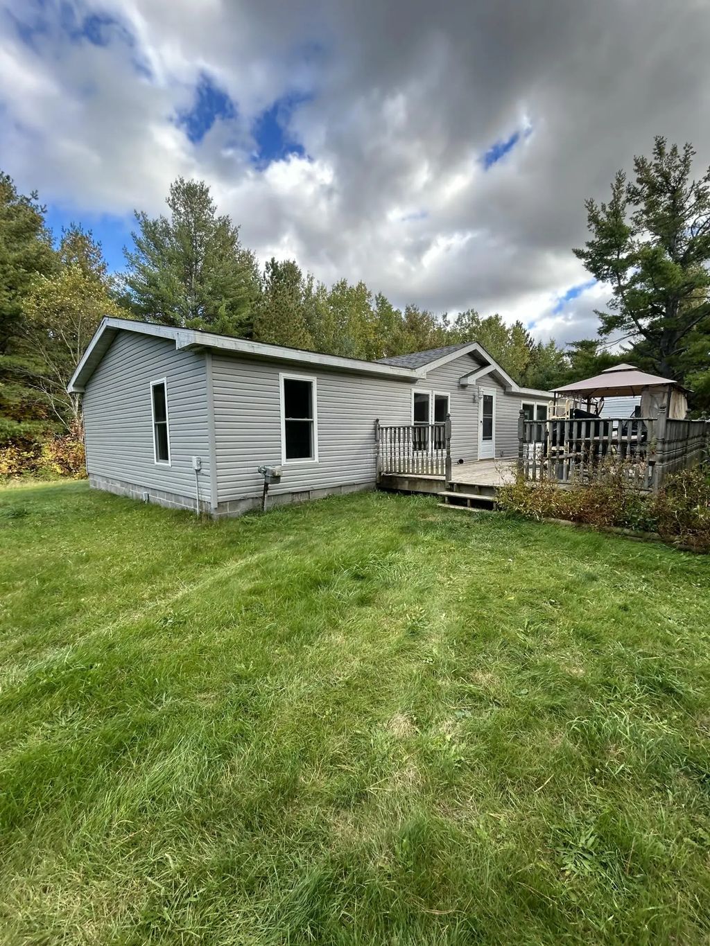 21229 Stewart Beach Hwy Highway, Onaway