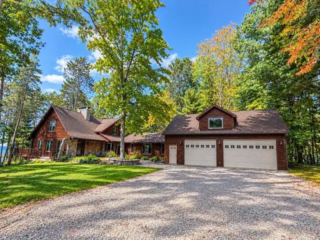 101 Norwalk Drive, Roscommon