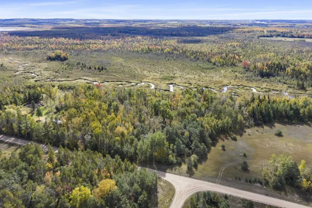 10977 Hebron Town Hall Road, Levering